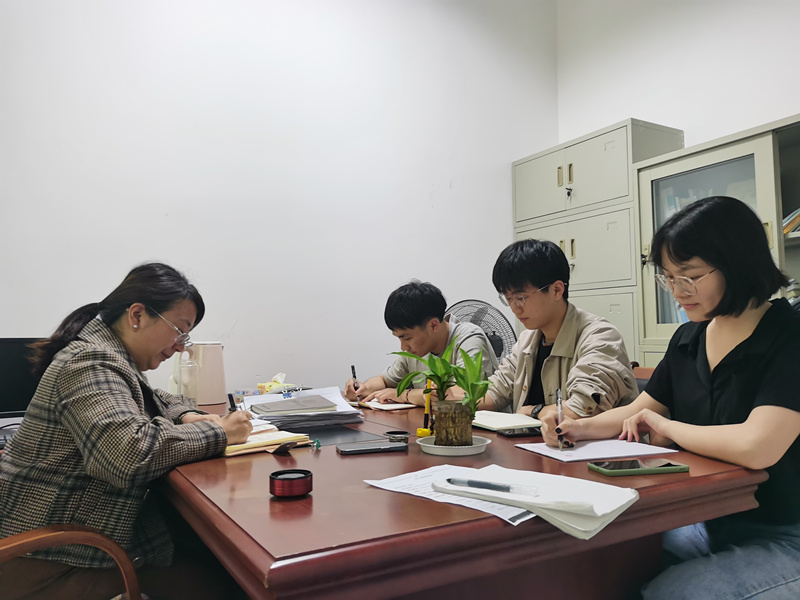 新葡萄88805官网学生党员一支部召开4月支委会.jpg 新葡萄88805官网学生党员一支部召开4月支委会.jpg